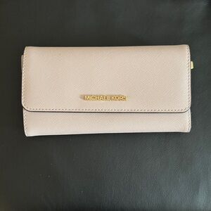 Michael Kors Light Pink Wallet